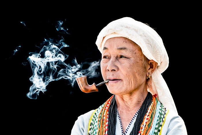 Pwo Karen Pipe Smoking grandma