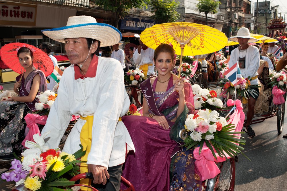 Tricycle Taxis at the Flower Festival Parade 25 Valuable Tips For The Best Travel Photography Portraits