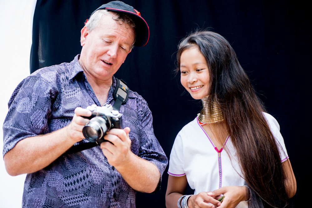 25 Valuable Tips For The Best Travel Photography Portraits Showing a Photo