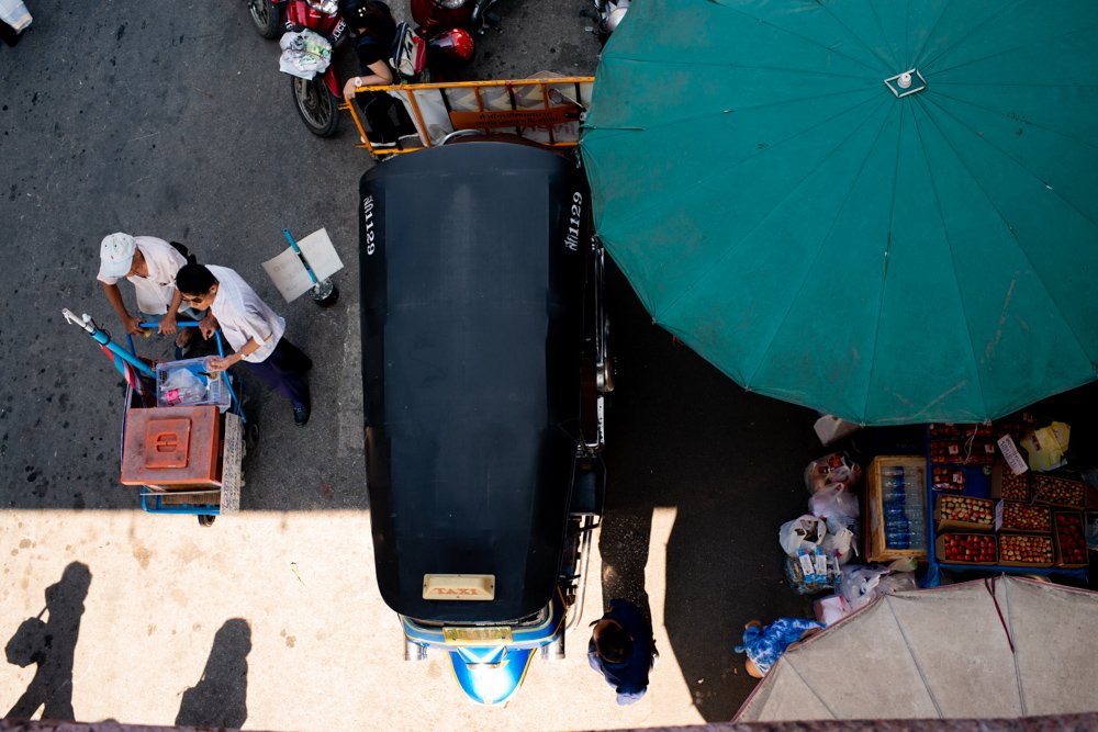 Looking Down at Warorot Market in Chiang Mai, Thailand. how to tell stories with photos