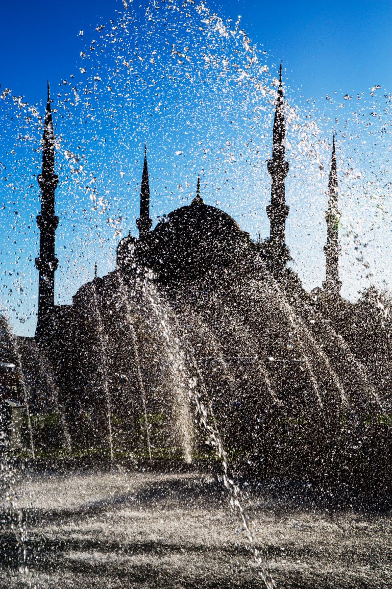 Portfolio of KevinLJ © Kevin Landwer-Johan Blue Mosque Fountain